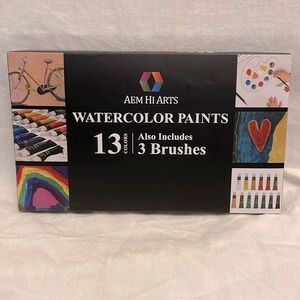 NWT Watercolor Paint Set